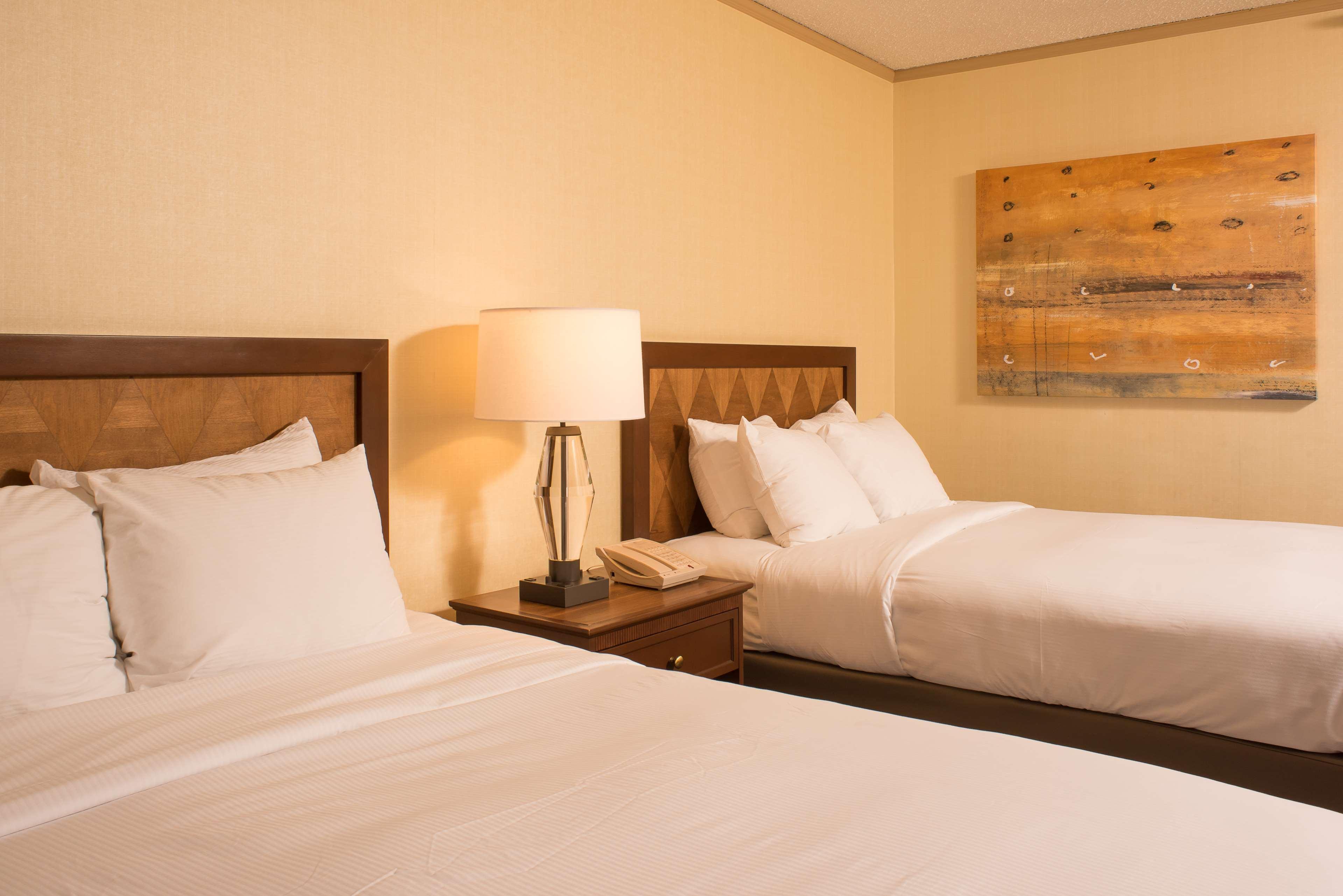 Doubletree By Hilton Tulsa At Warren Place מראה חיצוני תמונה
