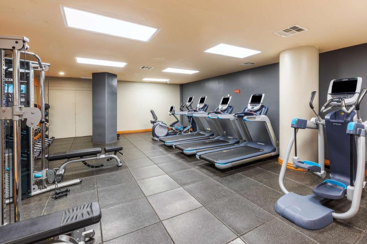 Doubletree By Hilton Tulsa At Warren Place מראה חיצוני תמונה