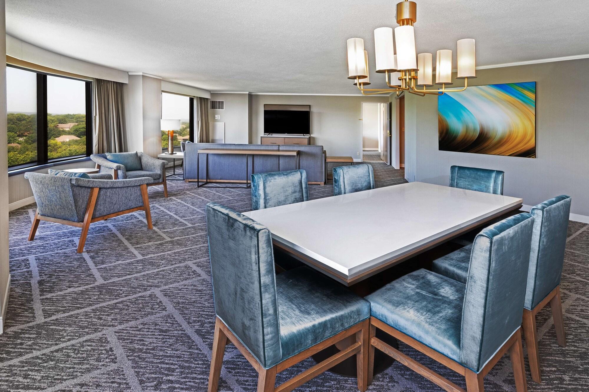 Doubletree By Hilton Tulsa At Warren Place מראה חיצוני תמונה