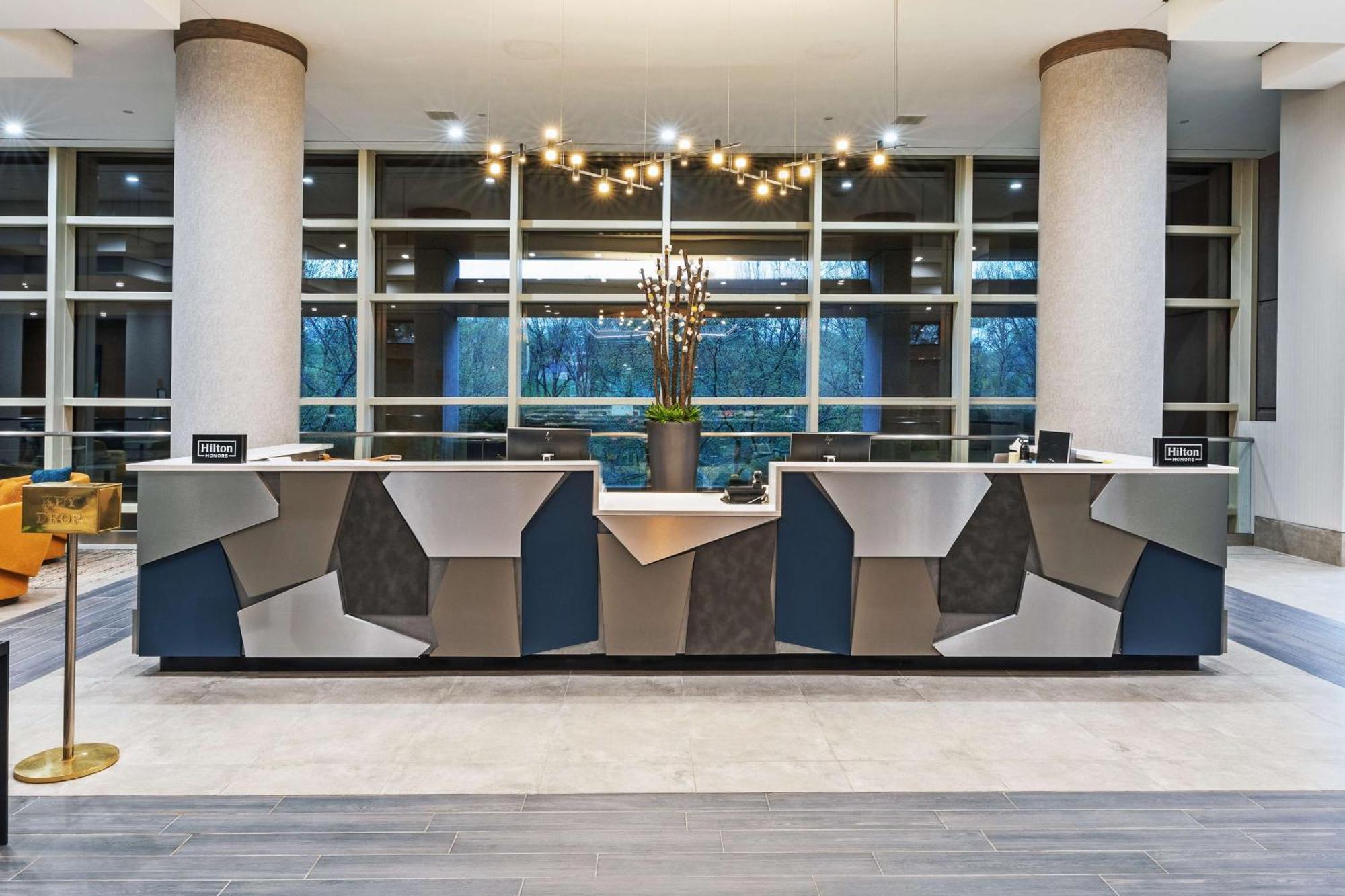 Doubletree By Hilton Tulsa At Warren Place מראה חיצוני תמונה